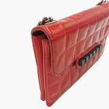 patent chocolate bar taske fra brand: CHANEL - We Do Vintage