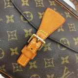 MONOGRAM CANVAS JEUNE FILLE MM taske fra brand: LOUIS VUITTON - We Do Vintage