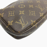 MONOGRAM CANVAS POCHETTE ACCESSOIRES taske fra brand: LOUIS VUITTON - We Do Vintage