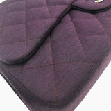 Mørk Lilla jersey classic flap bag jumbo taske fra brand: CHANEL - We Do Vintage