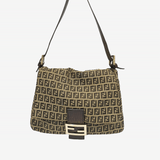 ZUCCA MAMMA BAGUETTE taske fra brand: FENDI - We Do Vintage
