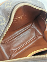 Monogram Canvas Blois taske fra brand: LOUIS VUITTON - We Do Vintage