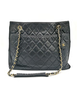 Sort vintage lambskin Tote taske fra brand: CHANEL - We Do Vintage