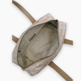 Beige New Travel Line Collection taske fra brand: CHANEL - We Do Vintage