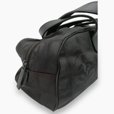 Sort New Travel Line collection taske fra brand: CHANEL - We Do Vintage