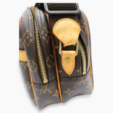 Monogram Canvas Reporter PM taske fra brand: LOUIS VUITTON - We Do Vintage