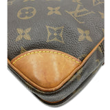 Monogram Canvas Amazone taske fra brand: LOUIS VUITTON - We Do Vintage