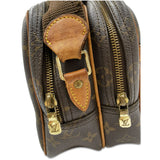 Monogram Canvas Reporter PM taske fra brand: LOUIS VUITTON - We Do Vintage