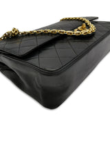 Sort Classic double flap reissue chain medium taske fra brand: CHANEL - We Do Vintage