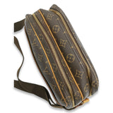 Monogram Canvas Reporter PM taske fra brand: LOUIS VUITTON - We Do Vintage