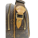 Monogram Canvas Reporter PM taske fra brand: LOUIS VUITTON - We Do Vintage