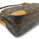 Monogram Canvas Nile MM taske fra brand: LOUIS VUITTON - We Do Vintage