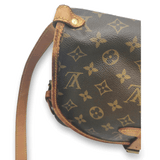 Monogram Canvas Saumur 30 taske fra brand: LOUIS VUITTON - We Do Vintage