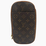 Monogram Pochette Gange taske fra brand: LOUIS VUITTON - We Do Vintage
