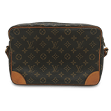 Monogram Coated Canvas Trocadéro 30 taske fra brand: LOUIS VUITTON - We Do Vintage