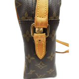 Monogram Coated Canvas Trocadéro 30 taske fra brand: LOUIS VUITTON - We Do Vintage