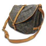 Monogram Canvas Saumur 35 taske fra brand: LOUIS VUITTON - We Do Vintage