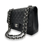 Sort caviar jumbo Classic double flap taske fra brand: CHANEL - We Do Vintage