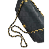 Sort Classic flap medium taske fra brand: CHANEL - We Do Vintage