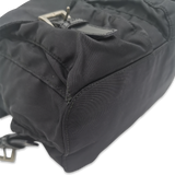Sort Nylon rygsæk small taske fra brand: PRADA - We Do Vintage
