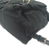 Sort Nylon rygsæk small taske fra brand: PRADA - We Do Vintage