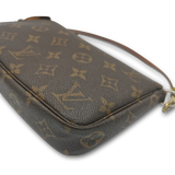 Monogram Canvas Pochette Accessoires taske fra brand: LOUIS VUITTON - We Do Vintage
