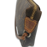 Monogram Canvas Pochette Accessoires taske fra brand: LOUIS VUITTON - We Do Vintage