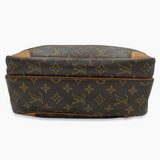 Monogram Canvas Nile MM taske fra brand: LOUIS VUITTON - We Do Vintage