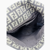 Vintage zucca crossbody taske fra brand: FENDI - We Do Vintage