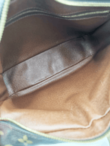 Monogram Canvas Nile MM taske fra brand: LOUIS VUITTON - We Do Vintage