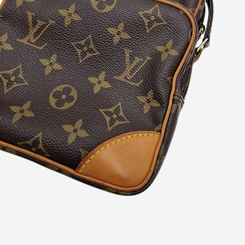 MONOGRAM CANVAS AMAZONE