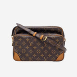 MONOGRAM CANVAS NILE MM