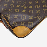 MONOGRAM CANVAS NILE MM