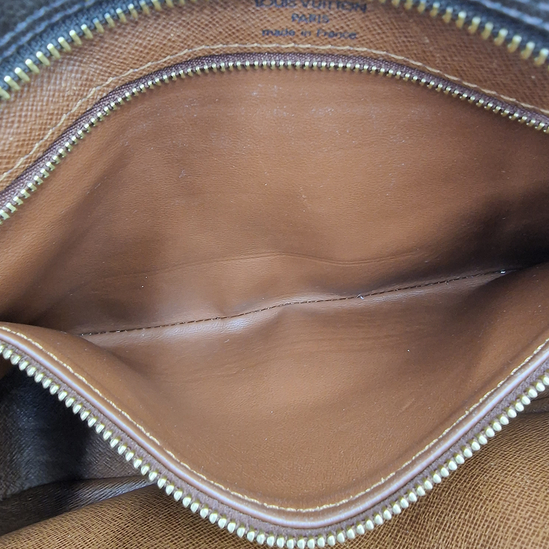 MONOGRAM CANVAS NILE MM