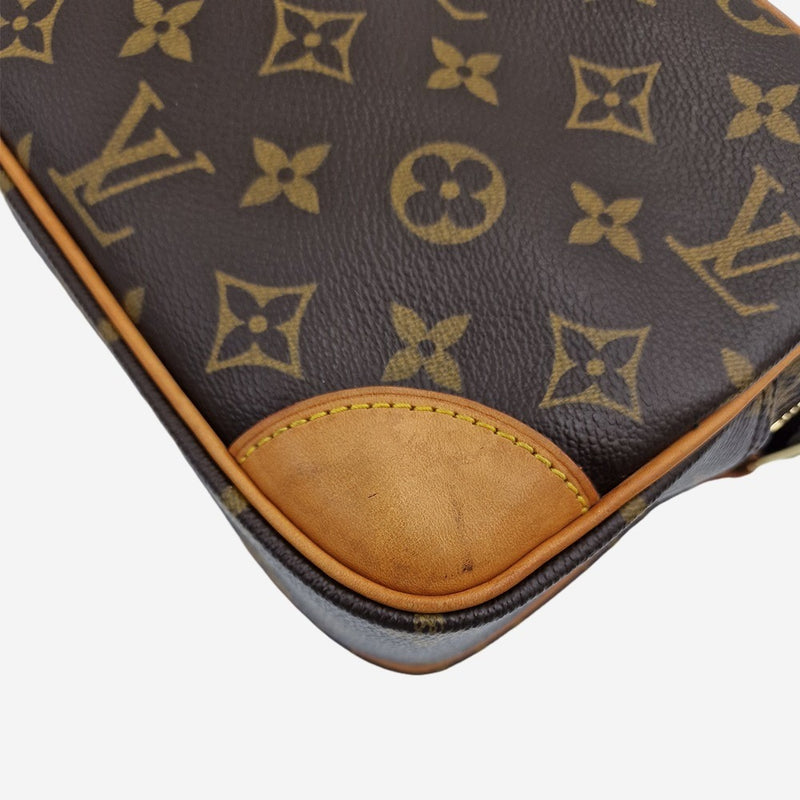 MONOGRAM CANVAS NILE MM