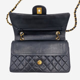CLASSIC DOUBLE FLAP MEDIUM