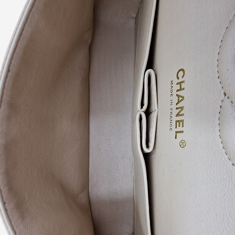 CAVIAR MEDIUM CLASSIC DOUBLE FLAP