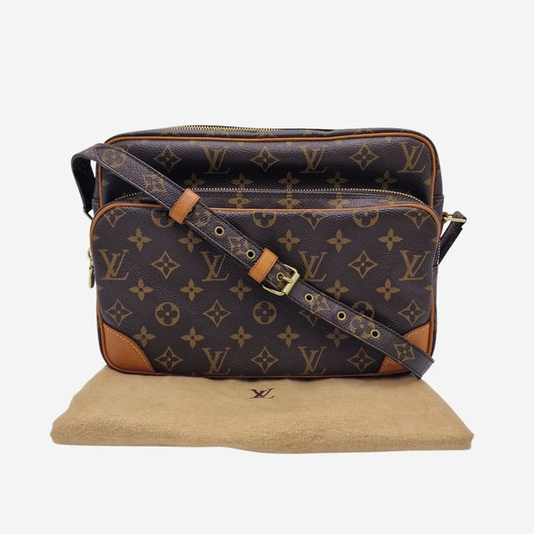 MONOGRAM CANVAS NILE MM