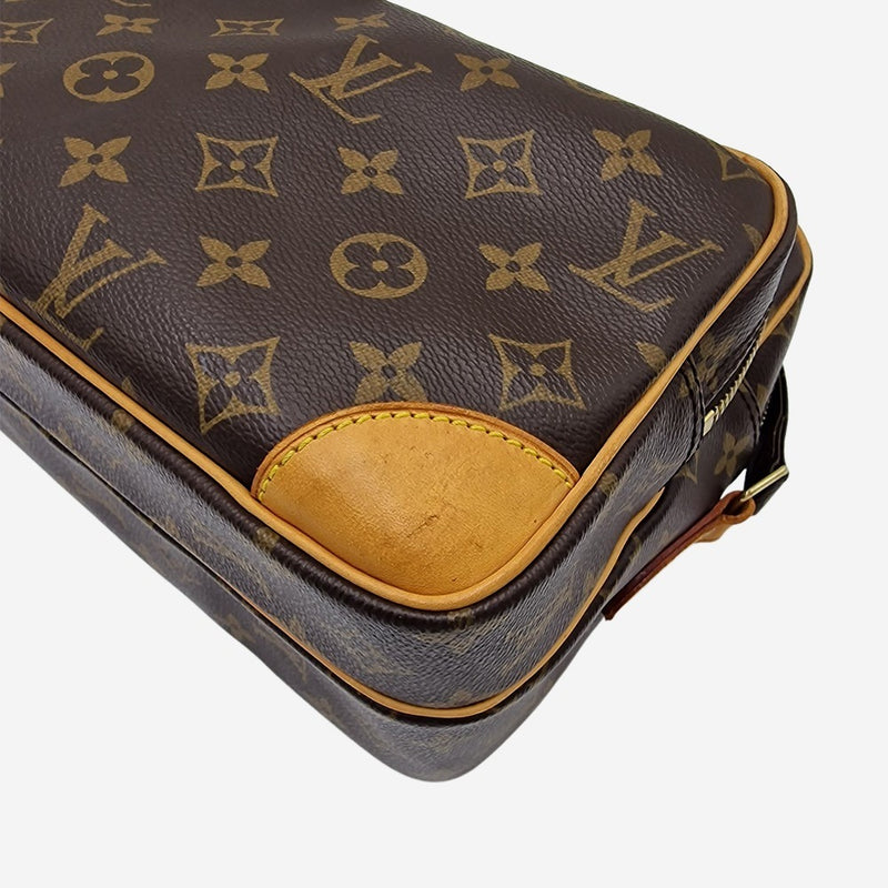 MONOGRAM CANVAS NILE MM