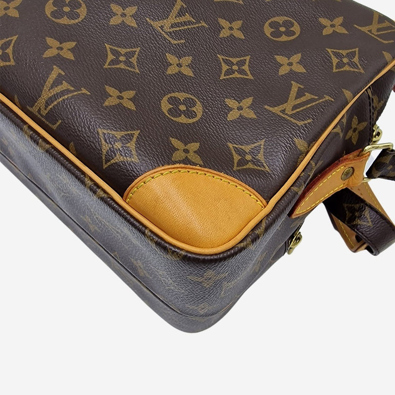 MONOGRAM CANVAS NILE MM