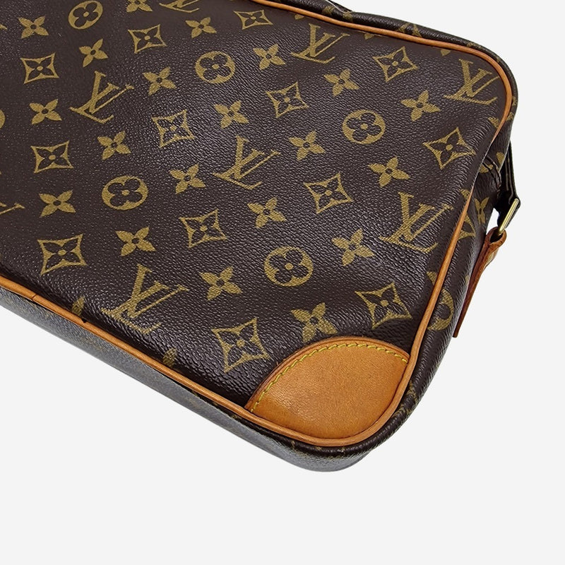 MONOGRAM CANVAS NILE MM