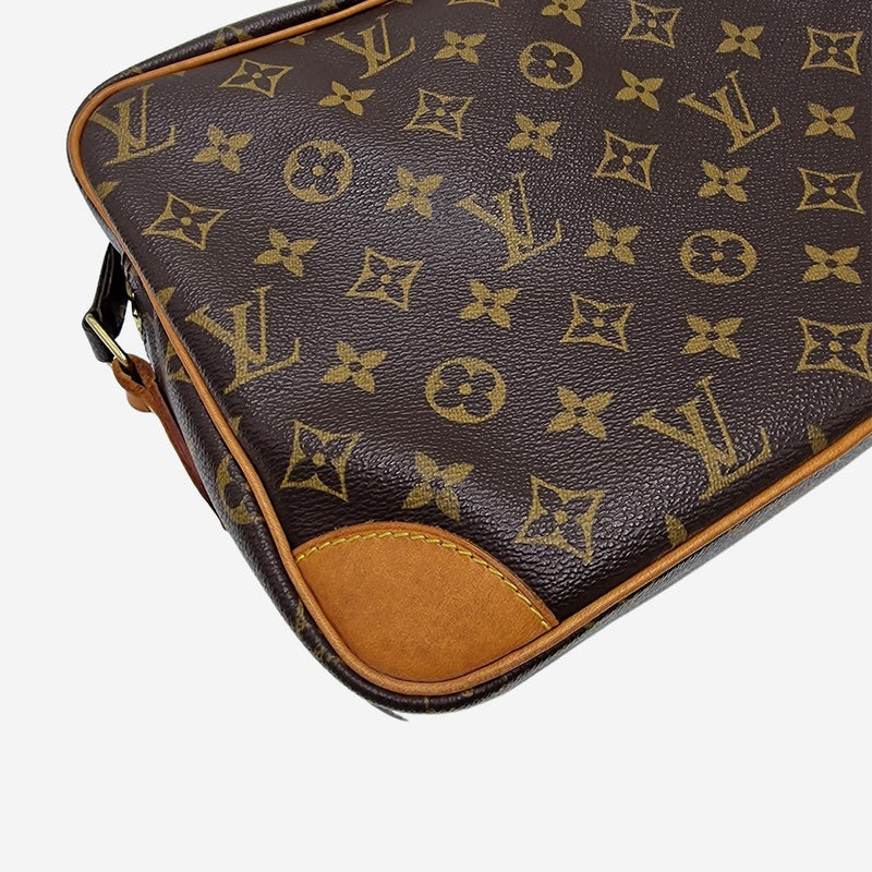 MONOGRAM CANVAS NILE MM