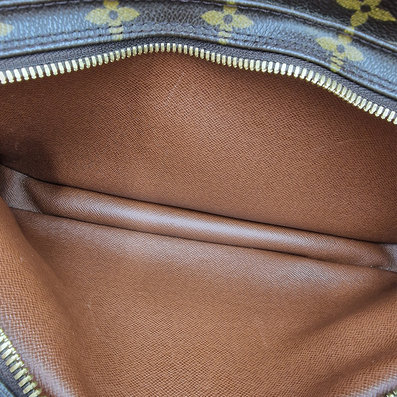 MONOGRAM CANVAS NILE MM