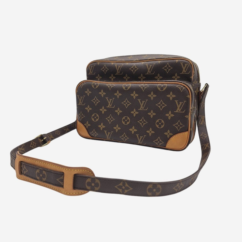 MONOGRAM CANVAS NILE MM