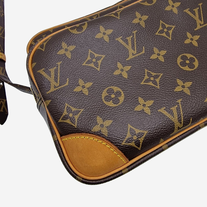 MONOGRAM CANVAS NILE MM