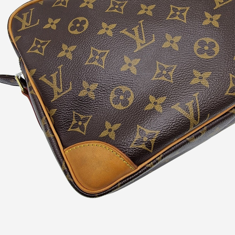 MONOGRAM CANVAS NILE MM