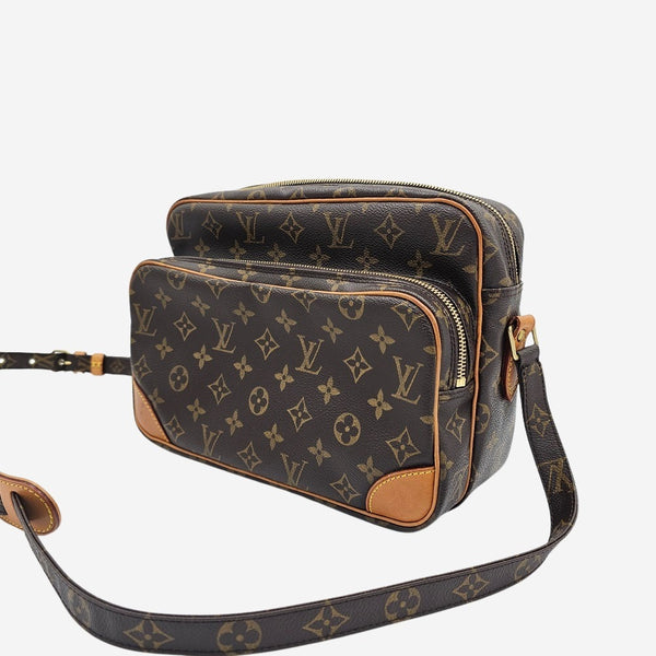 MONOGRAM CANVAS NILE MM