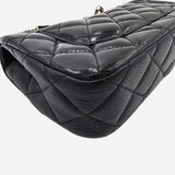 Sjælden SMALL PATENT GOATSKIN CC EYELET FLAP
