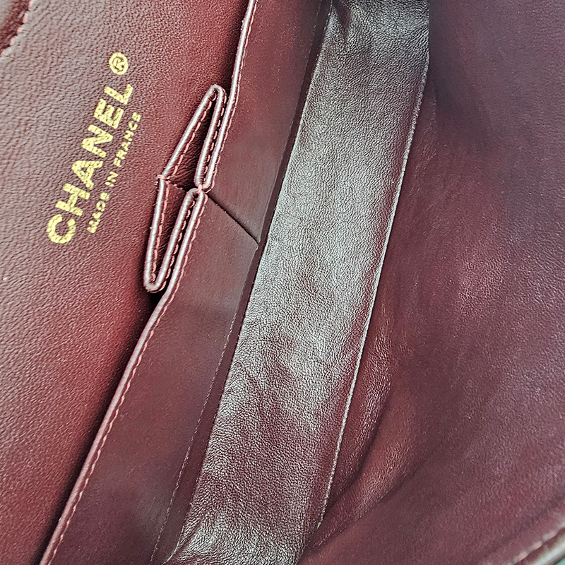 CAVIAR MEDIUM CLASSIC DOUBLE FLAP