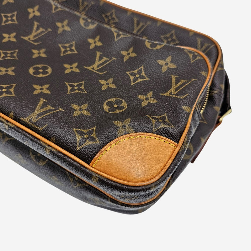 MONOGRAM CANVAS NILE MM